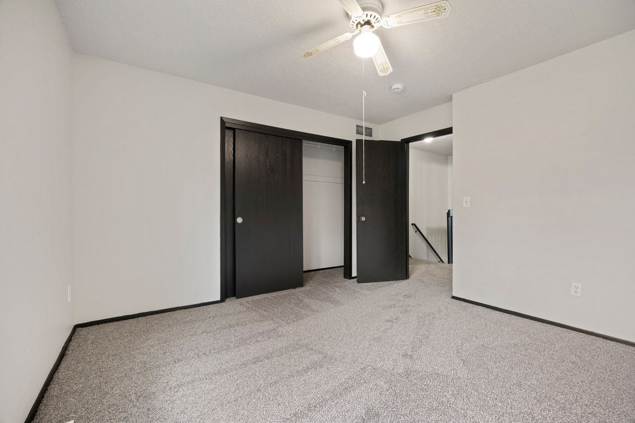 1903 E Creston Ave - Photo 6 of 14