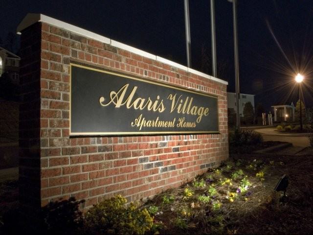 5003 Winster Dr - Photo 2 of 59