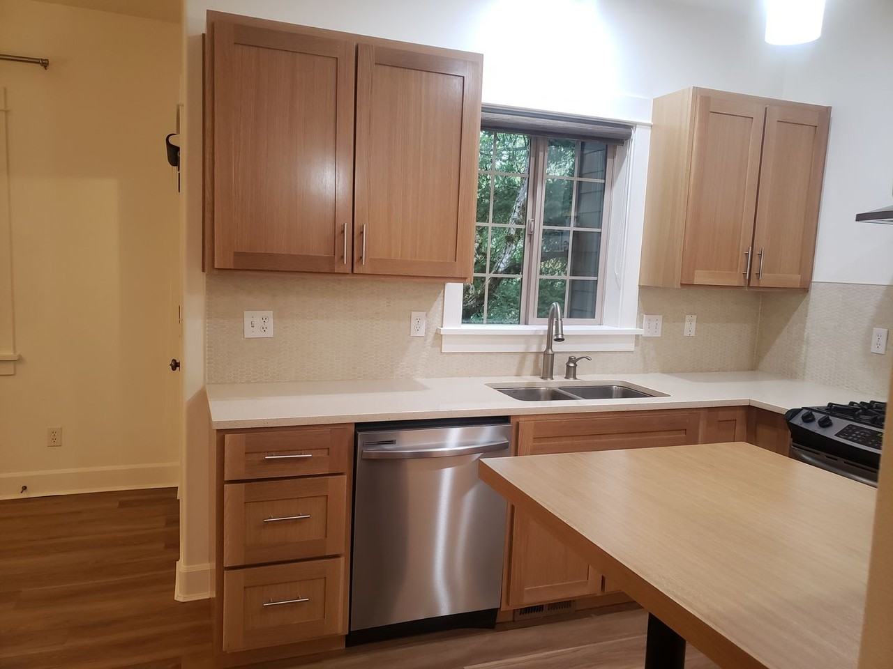 12844 Boones Ferry Rd - Photo 6 of 28