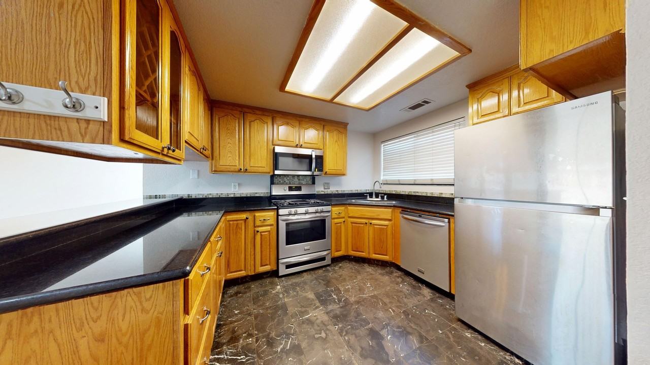 4001 Dale Rd #E - Photo 7 of 19