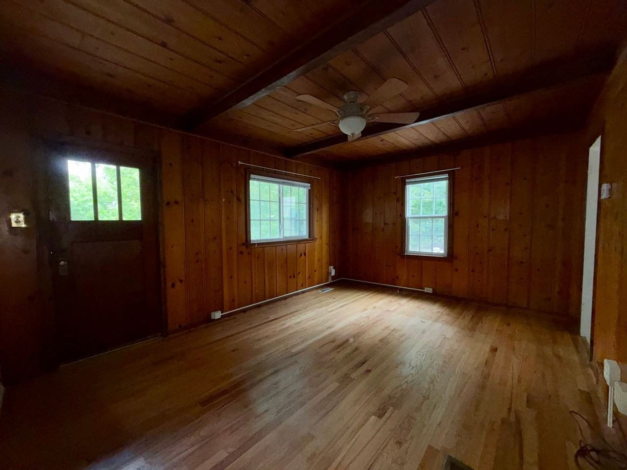 126 S 8th Ave - Photo 3 of 8