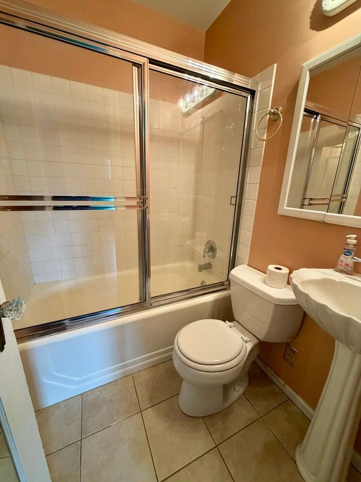 126 S 8th Ave - Photo 4 of 8