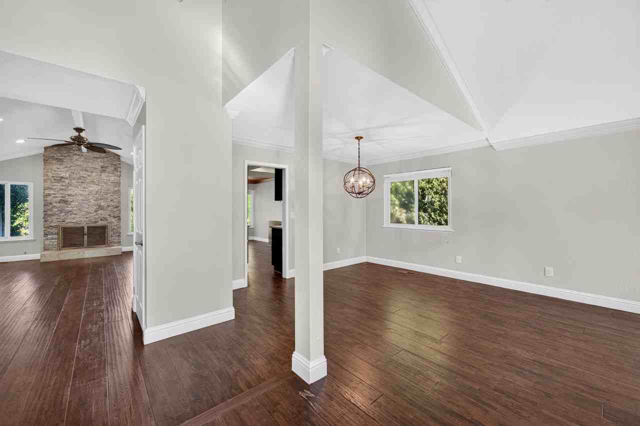 5025 Saint Garrett Ct - Photo 5 of 33
