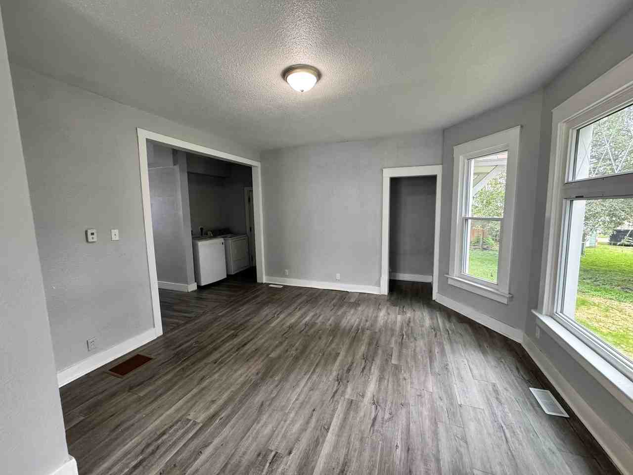 4515 8th Ave - Photo 3 of 16