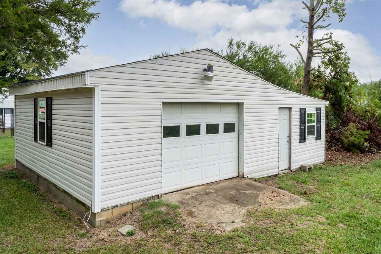 217 Aviation Ave - Photo 6 of 25