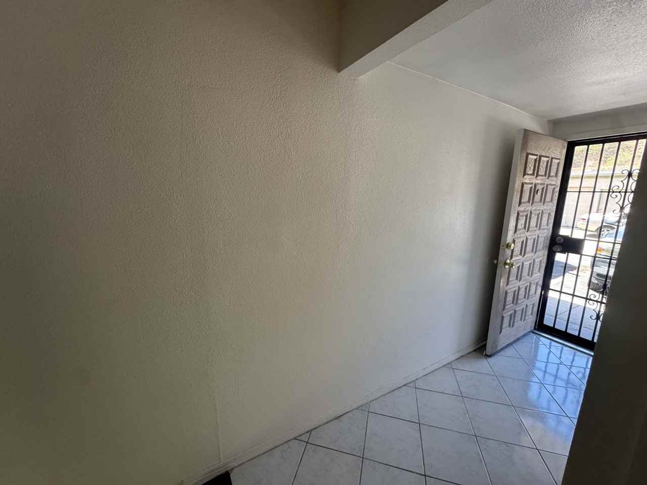 242 S Pierce St - Photo 2 of 22