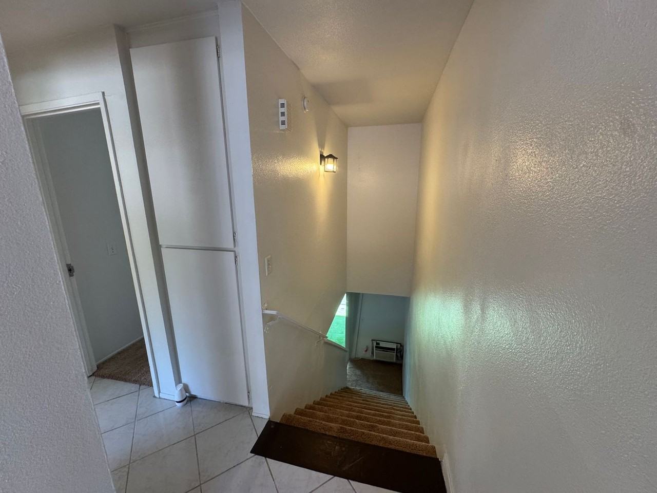 242 S Pierce St - Photo 3 of 22