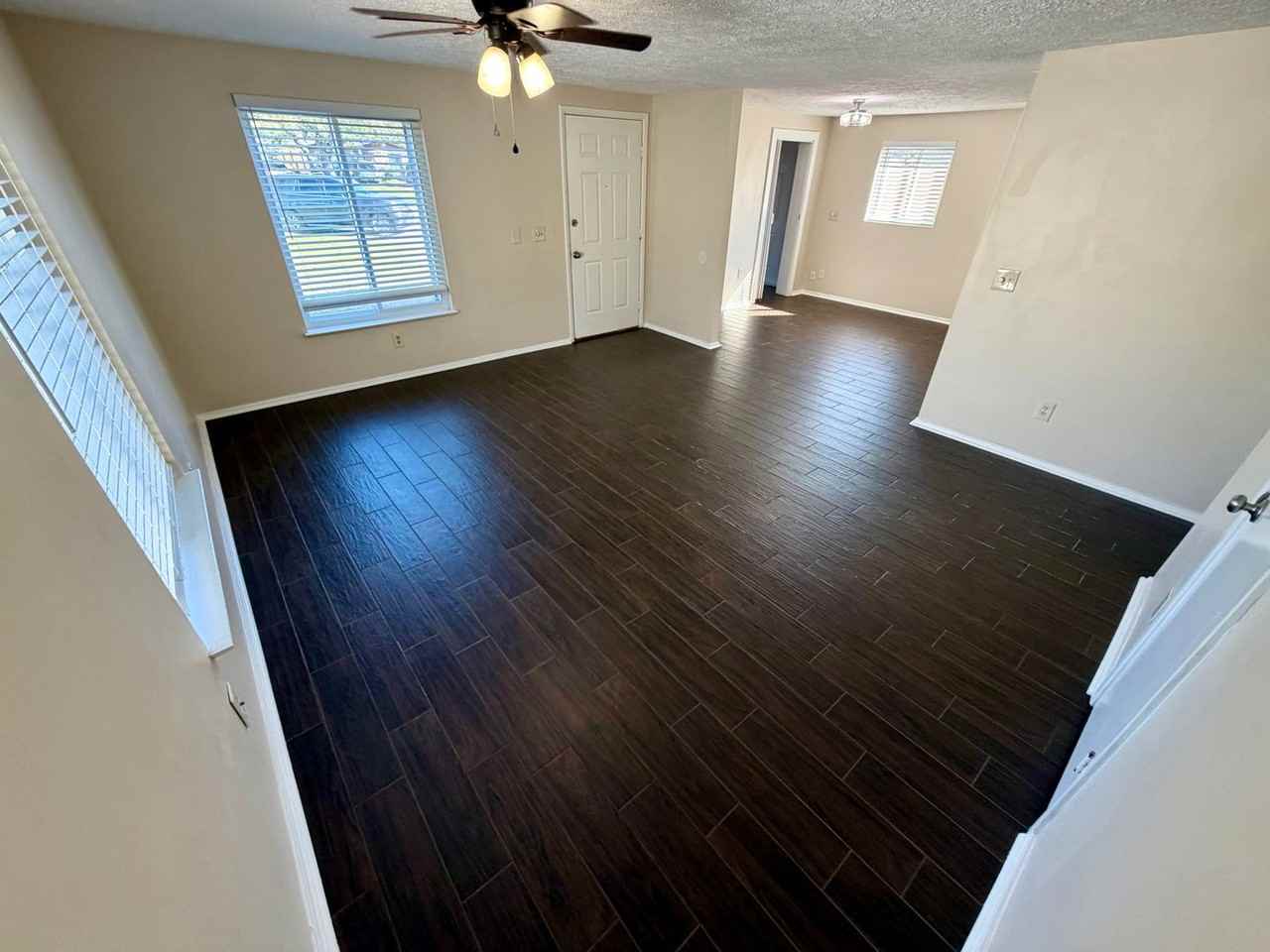 6210 Pridgen St - Photo 3 of 21