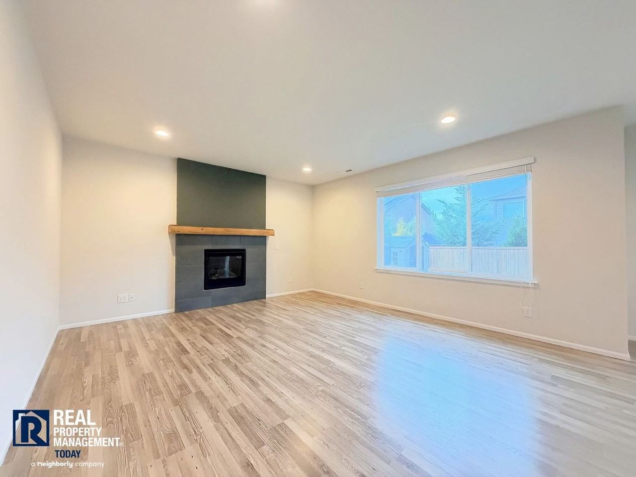 10509 191st Street Ct E - Photo 3 of 28