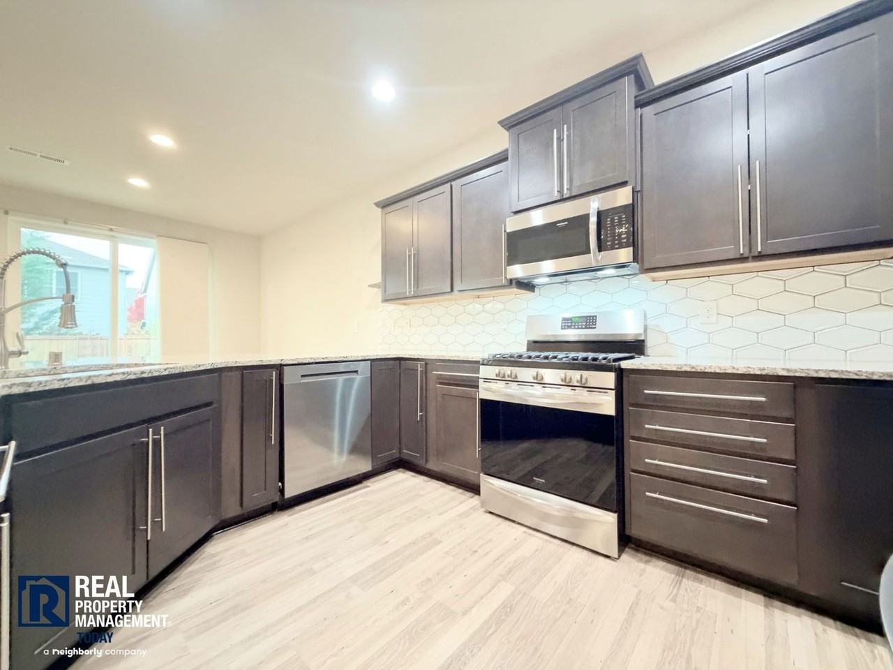 10509 191st Street Ct E - Photo 5 of 28
