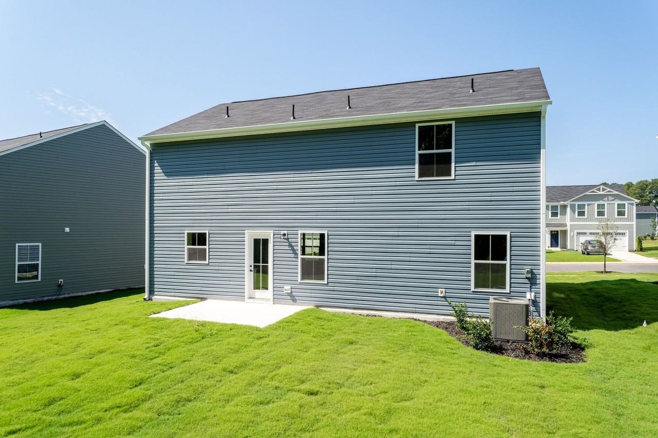 821 Jasmine St - Photo 6 of 32