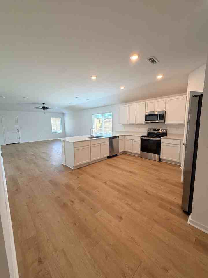 1644 Rambling Brook Dr - Photo 3 of 22