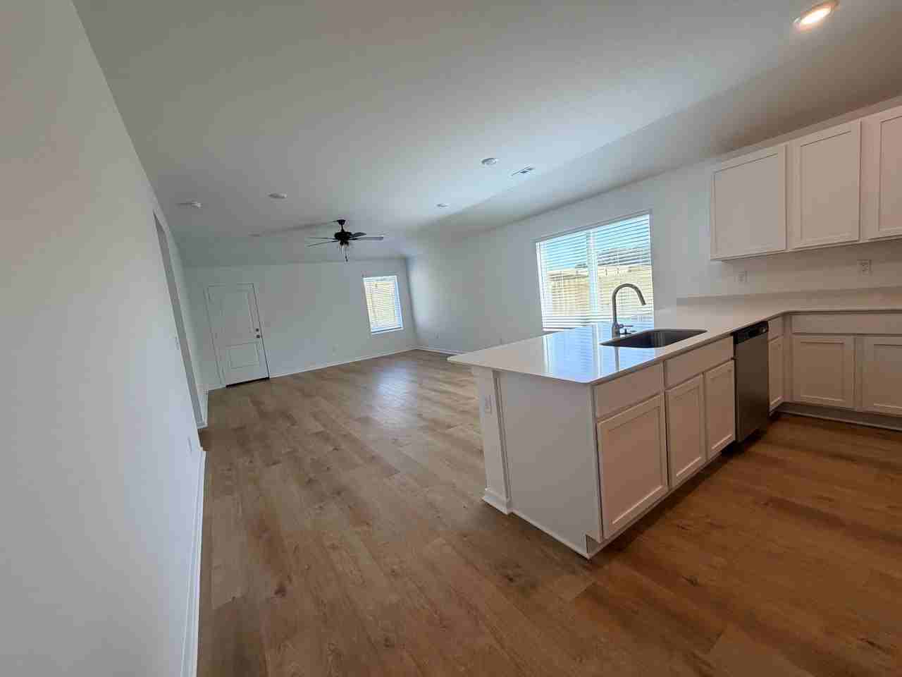 1644 Rambling Brook Dr - Photo 7 of 22