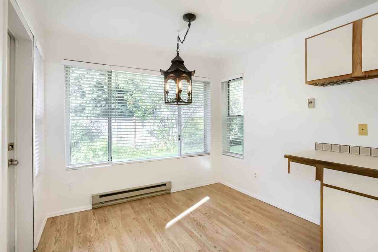 12749 Ne 132nd St - Photo 4 of 11