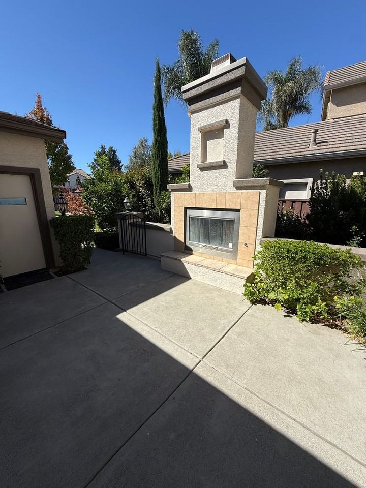 3530 Coyote Rd - Photo 2 of 17