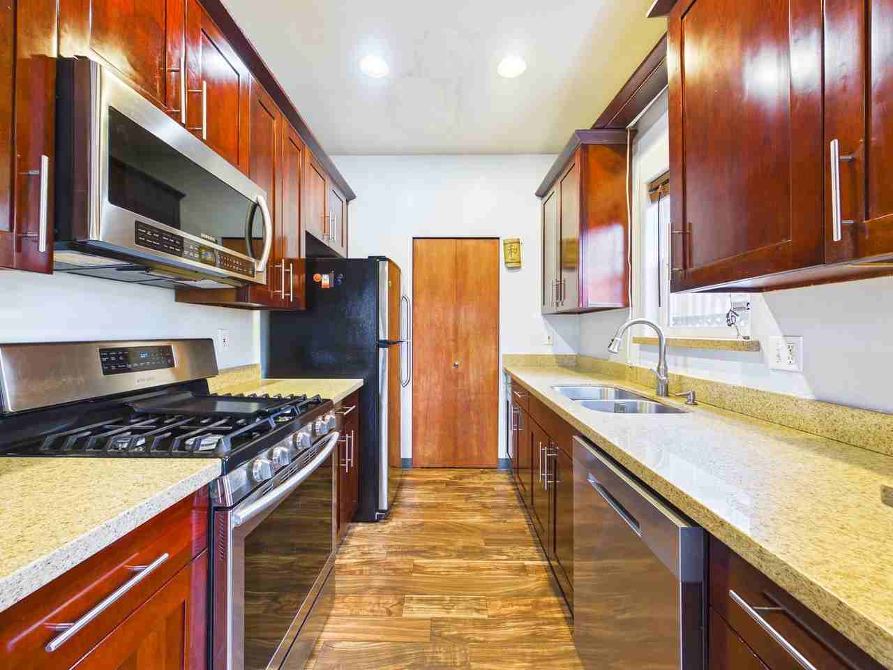 1108 S 207th St - Photo 6 of 10