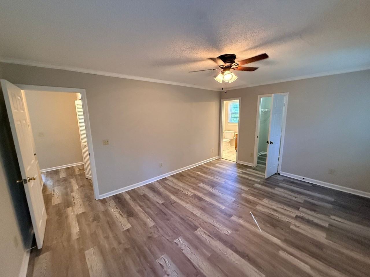 5932 Loch Arbor Ln - Photo 7 of 21