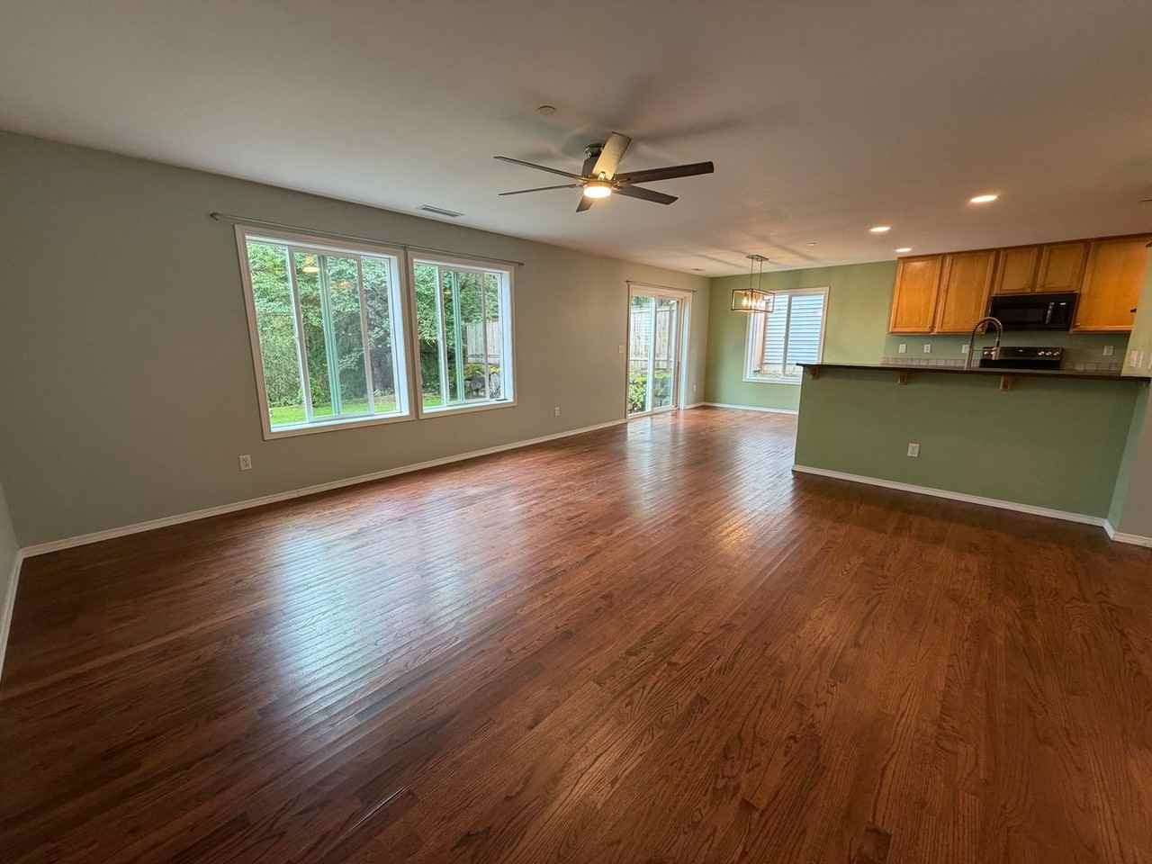 1924 Jensen Ave - Photo 4 of 28