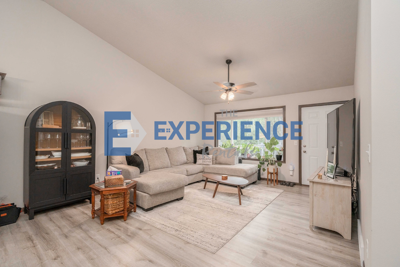 1806 N Oberg Cir - Photo 5 of 22