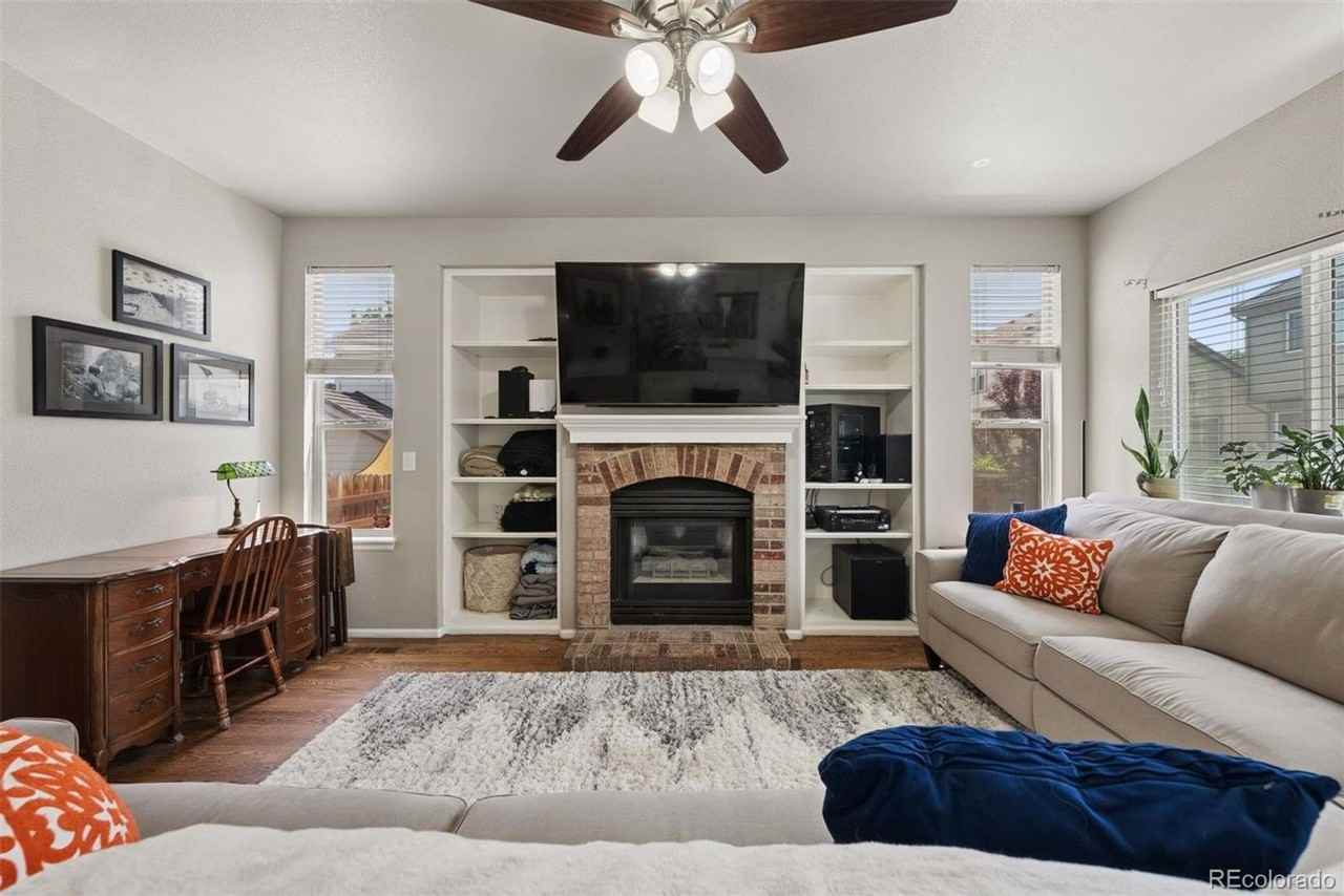 7090 W Phillips Ave - Photo 2 of 50