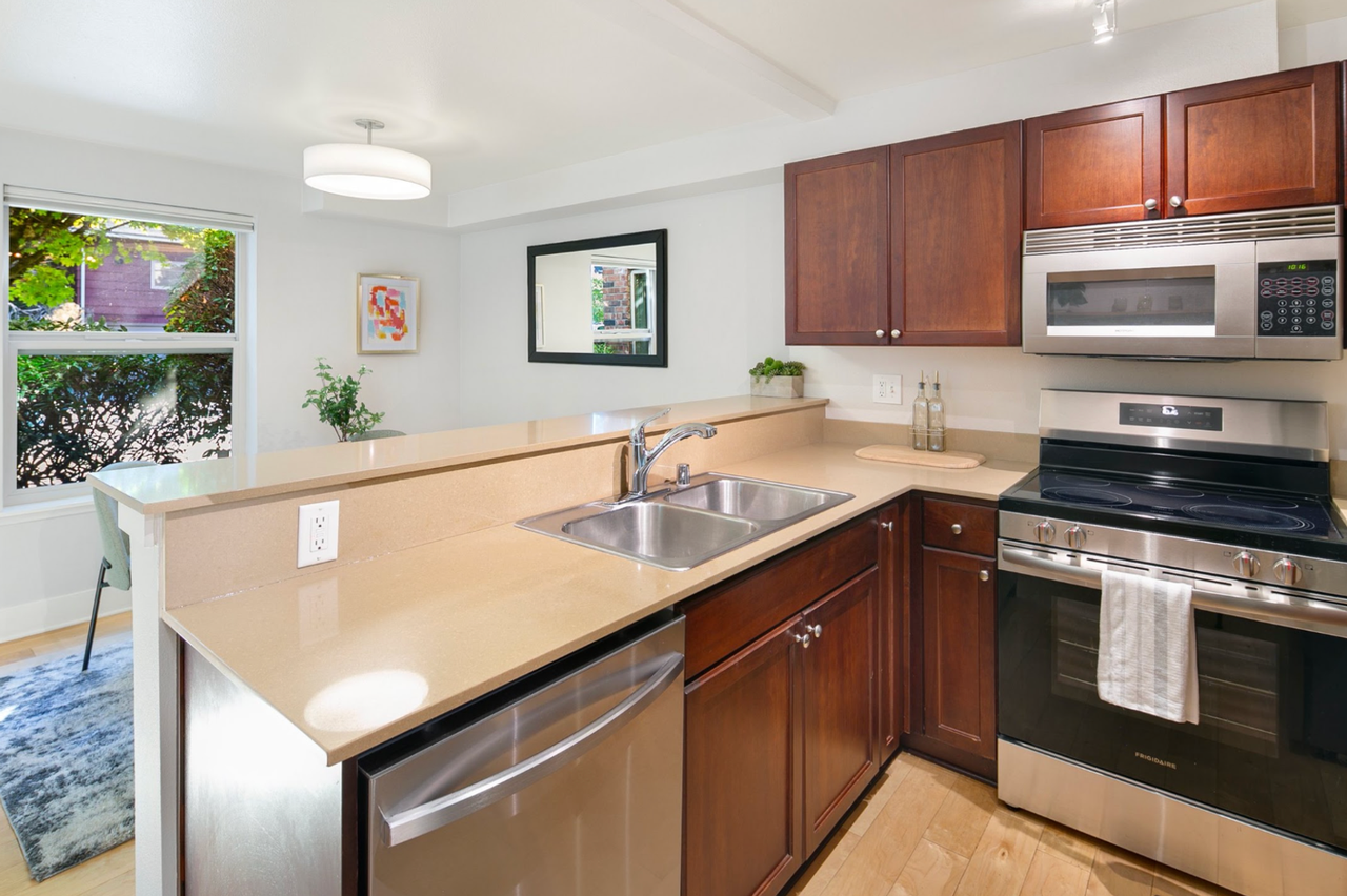 566 Prospect St #103 - Photo 7 of 27