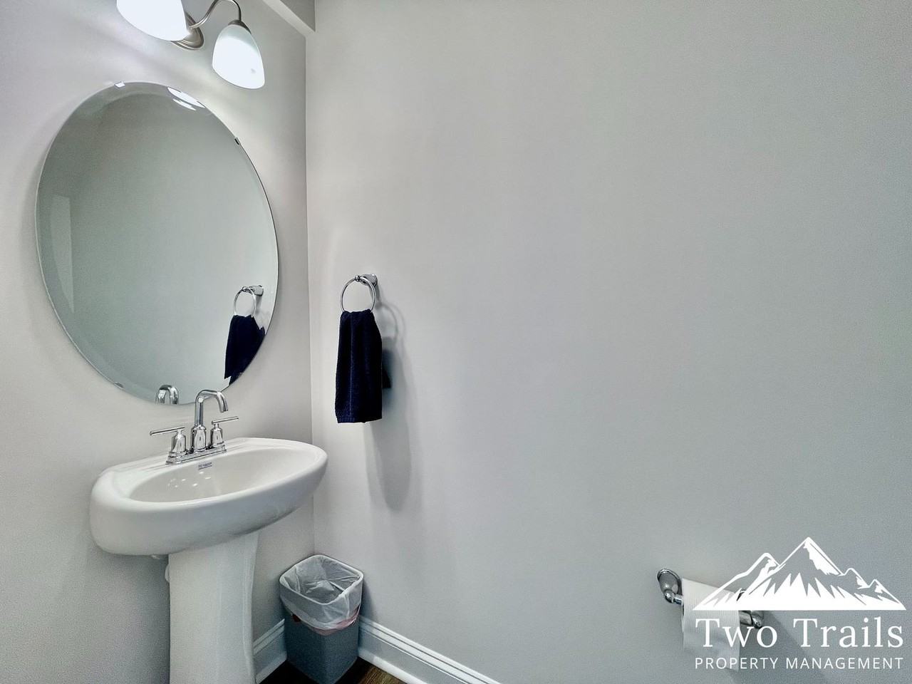 407 Creekview Rd - Photo 7 of 20