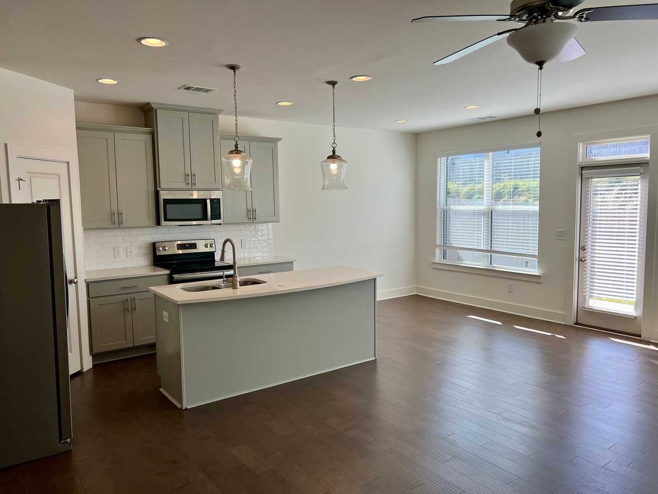 212 N Auburn Landing Pl - Photo 2 of 15