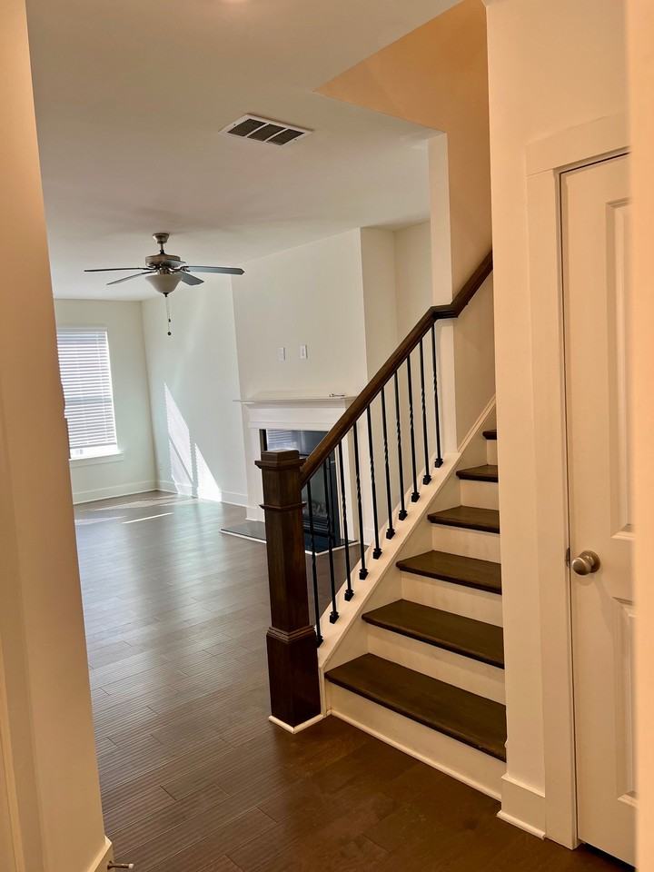 212 N Auburn Landing Pl - Photo 4 of 15