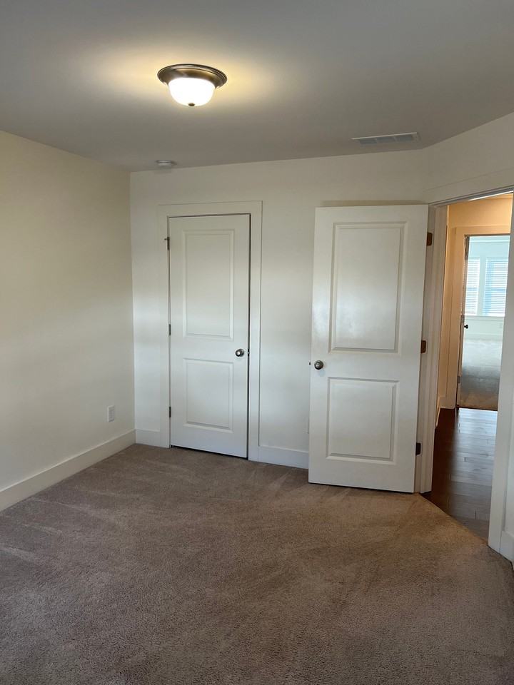 212 N Auburn Landing Pl - Photo 7 of 15