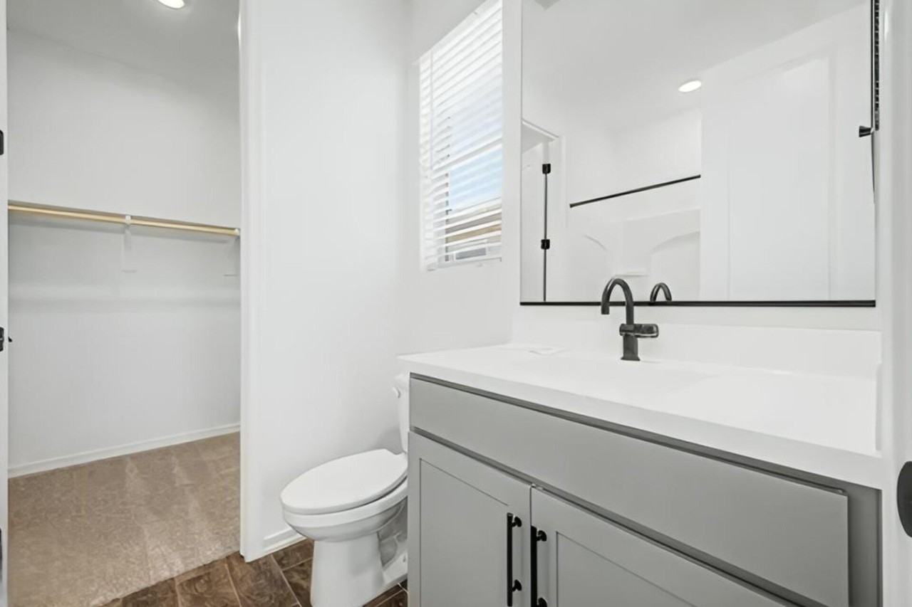 34380 N Timberlake Mnr - Photo 2 of 24