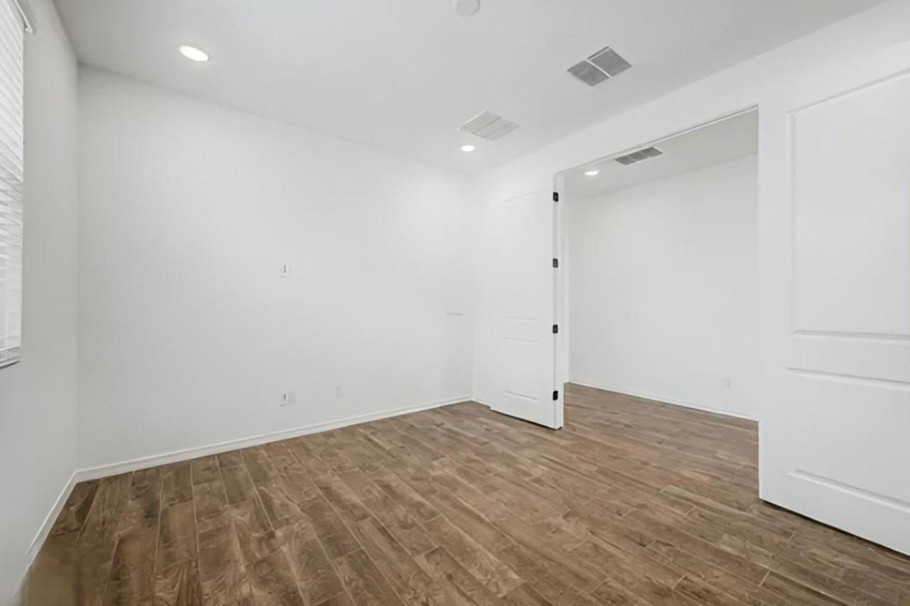 34380 N Timberlake Mnr - Photo 7 of 24