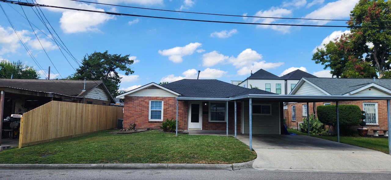 1807 Angeline St - Photo 2 of 20