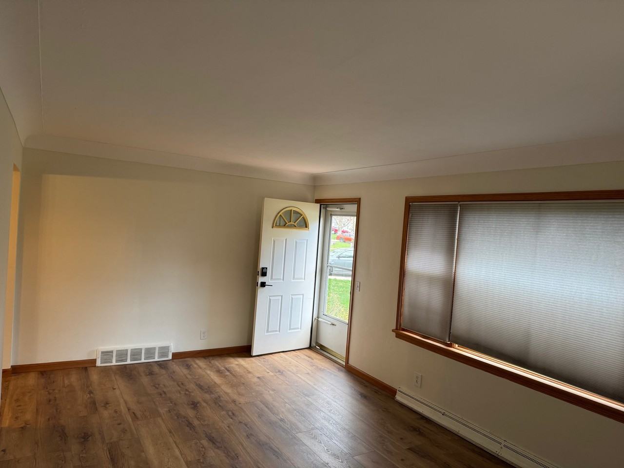 331 Gingham Ave - Photo 4 of 27