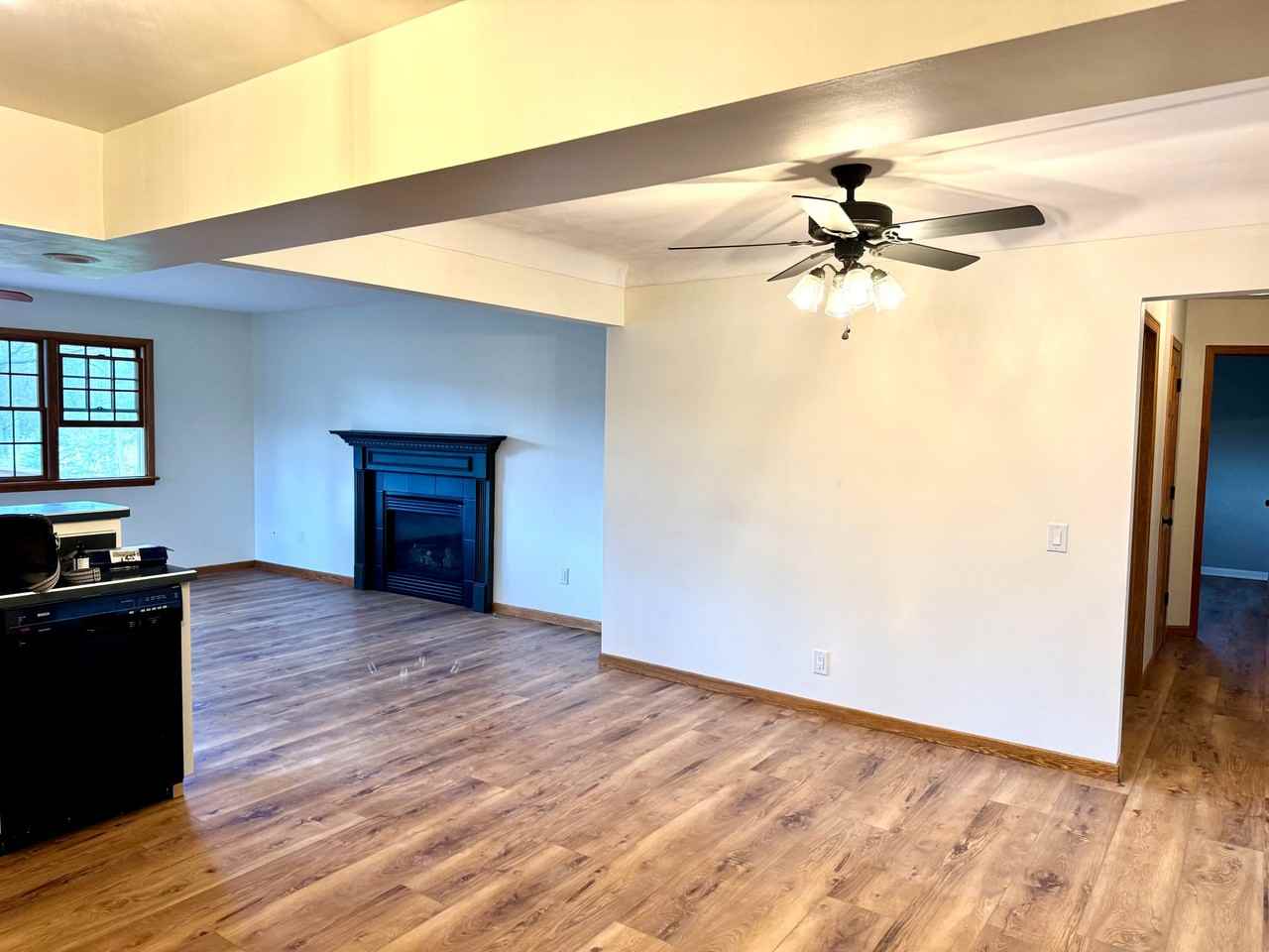 331 Gingham Ave - Photo 7 of 27