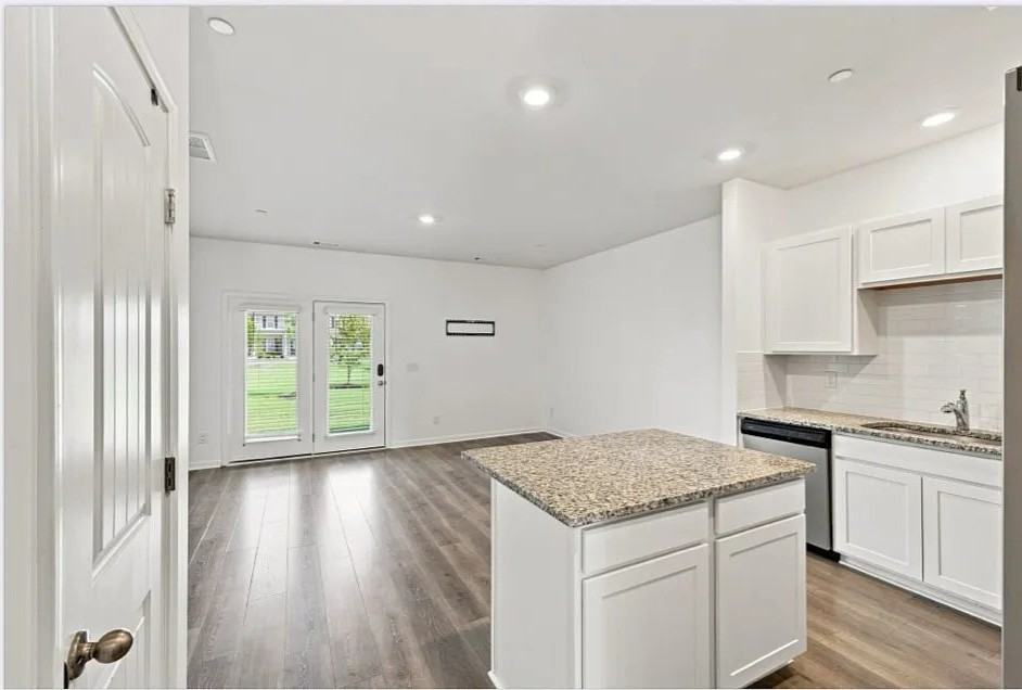 103 Grayson Cir - Photo 6 of 20