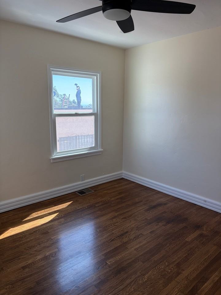 2746 E St - Photo 6 of 18