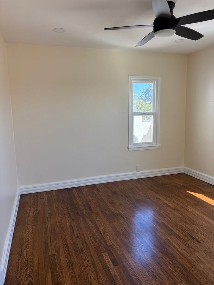 2746 E St - Photo 7 of 18