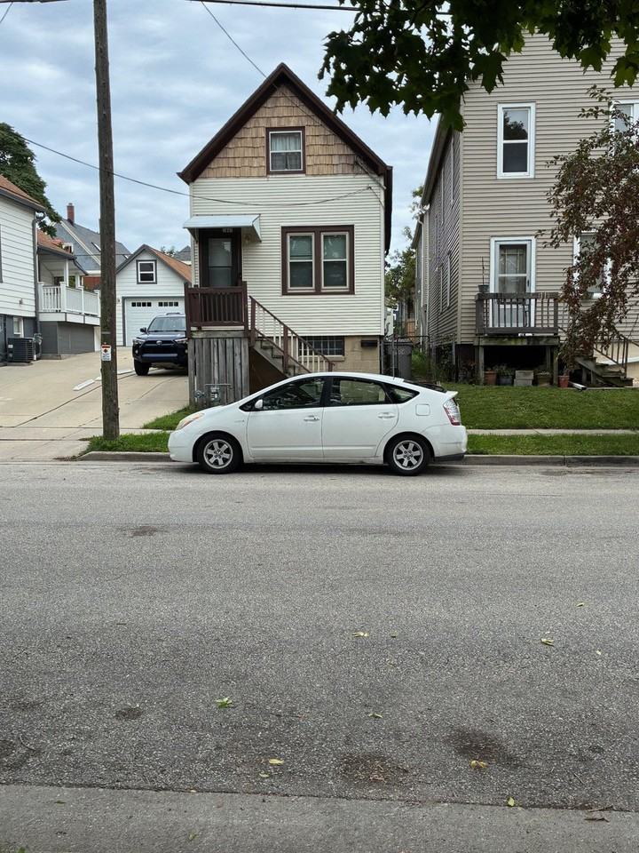 1842 N Arlington Pl - Photo 2 of 12