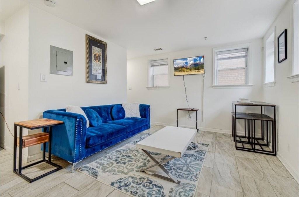 623 5th St Ne #6 - Photo 4 of 16