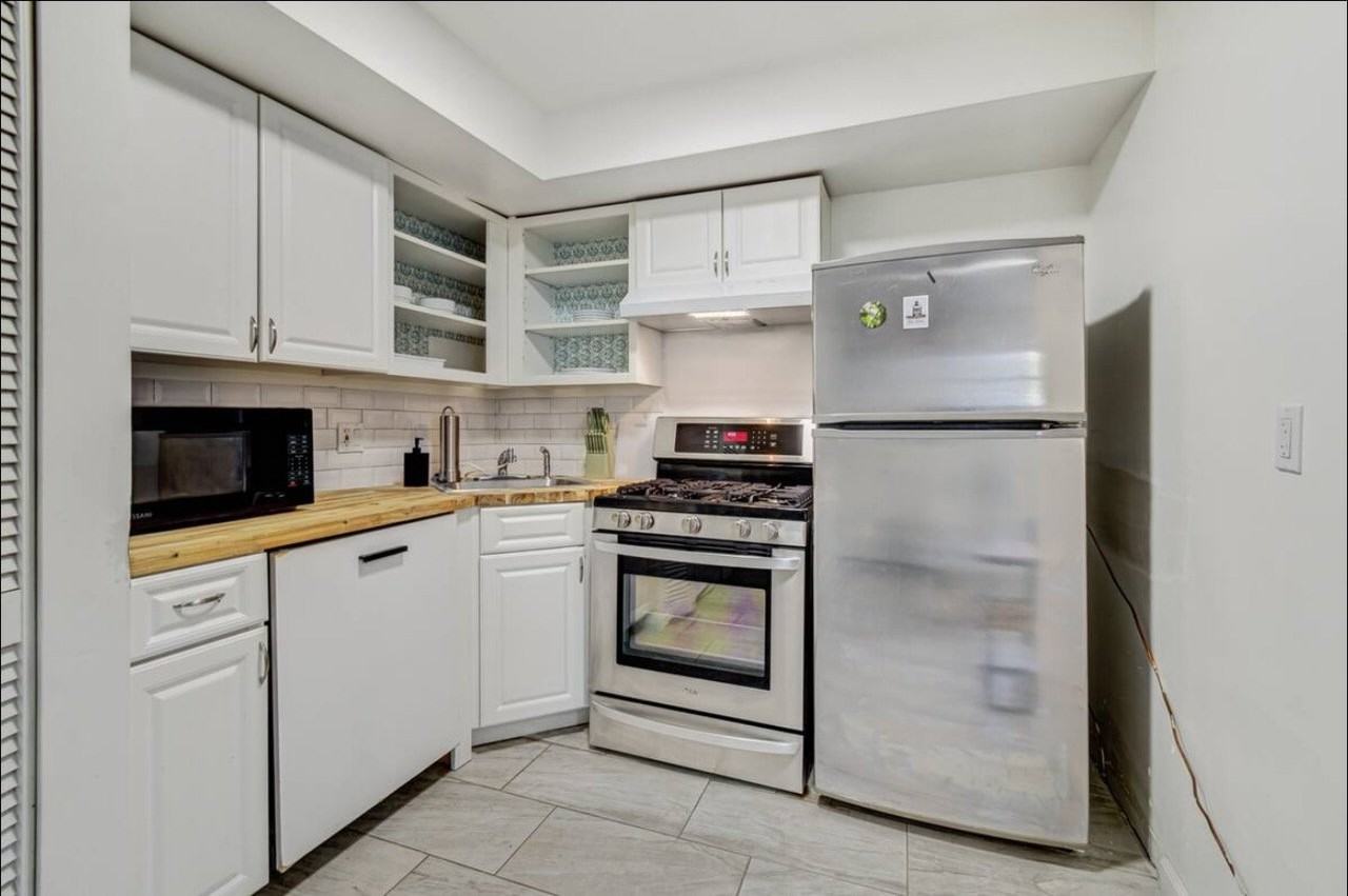 623 5th St Ne #6 - Photo 6 of 16