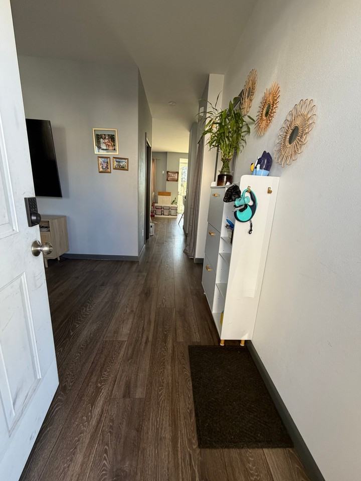 6513 Steamer Dr Se - Photo 2 of 21