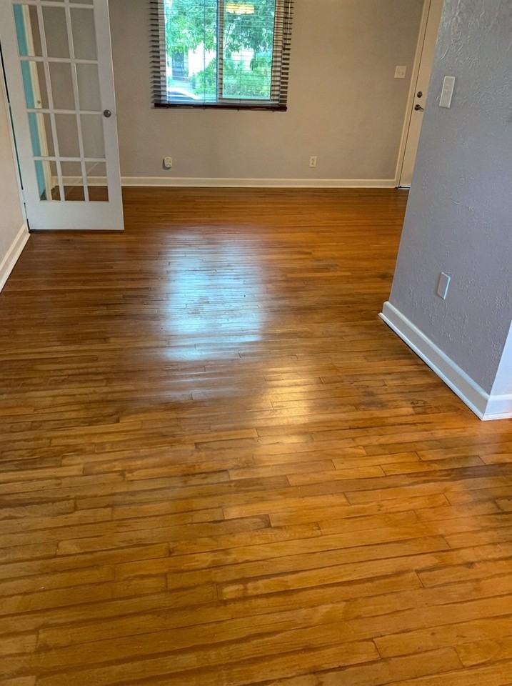 300 34th Ave Ne - Photo 5 of 7