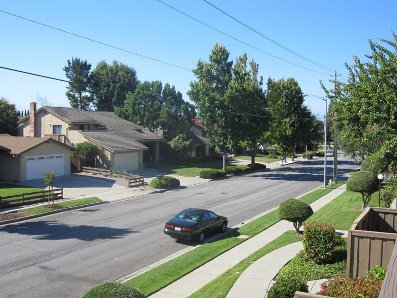168 Hackamore Ln - Photo 2 of 13