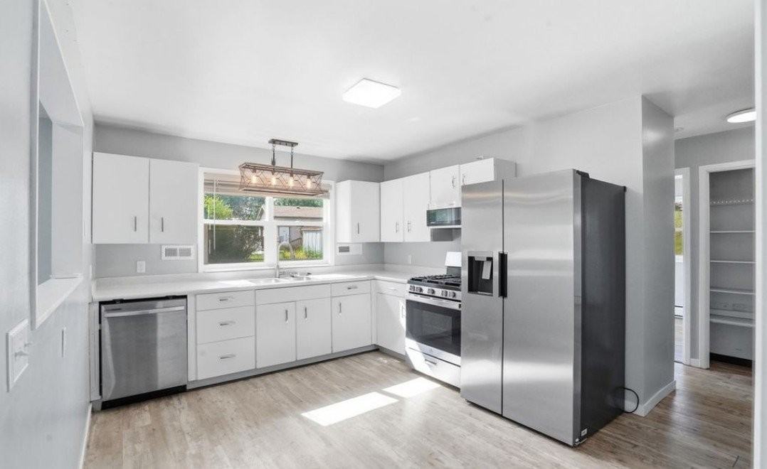 242 E Fairmont Blvd - Photo 6 of 20
