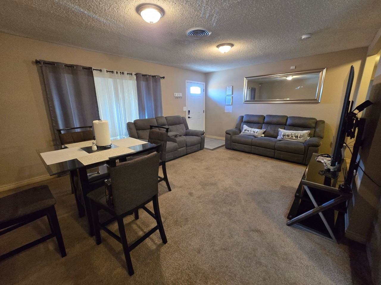 873 Aspen Cir - Photo 4 of 18