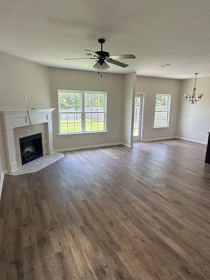 26 Cassels Ct - Photo 3 of 20