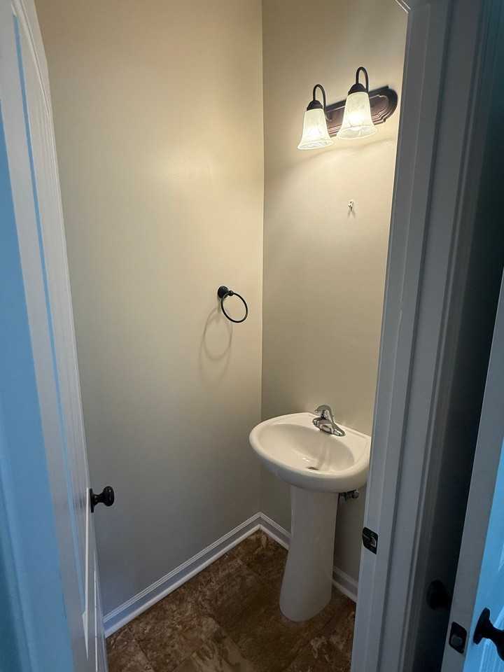 26 Cassels Ct - Photo 6 of 20