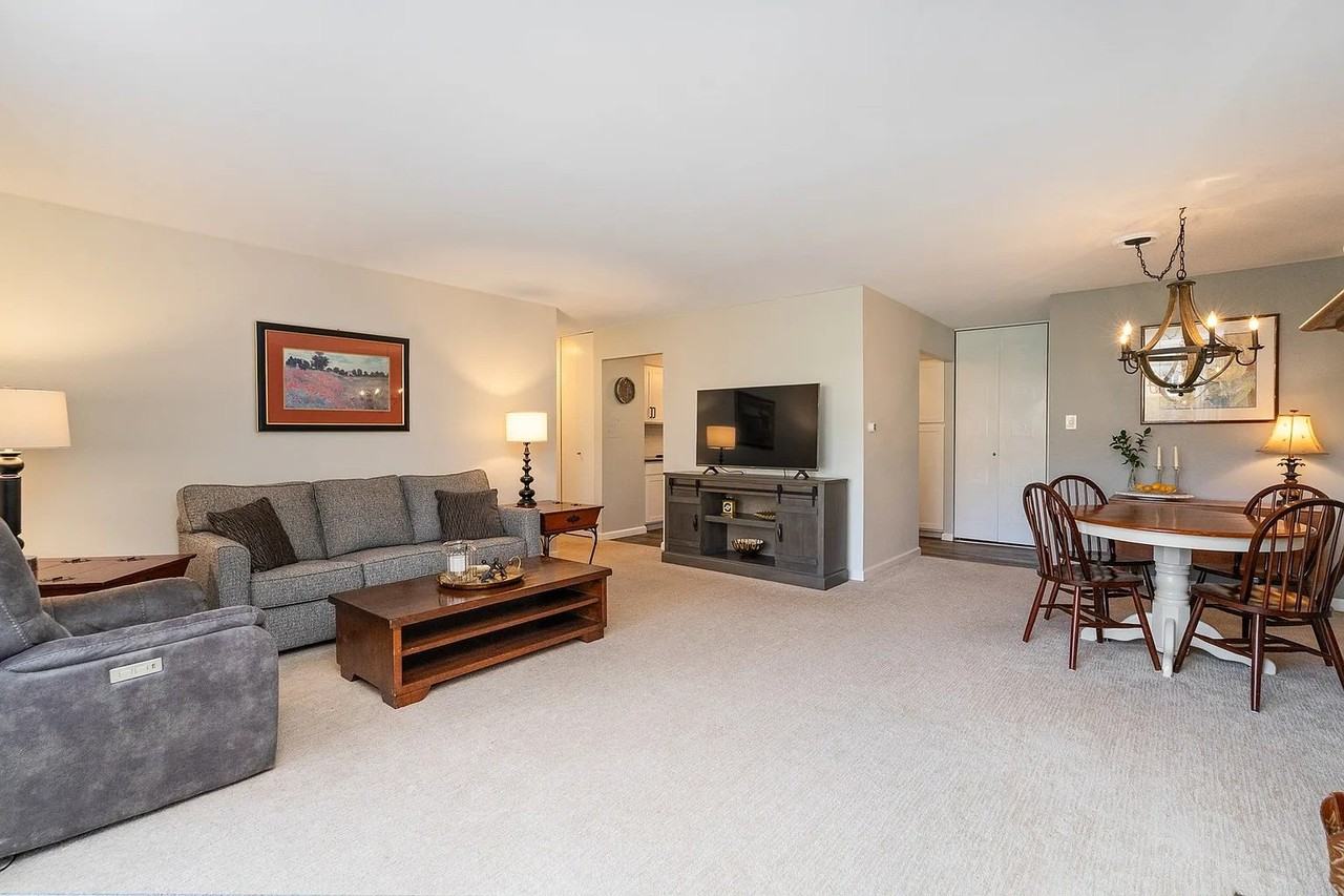 4248 Saratoga Ave - Photo 6 of 8