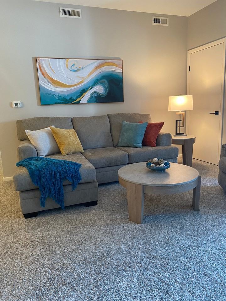 7131 Village Dr