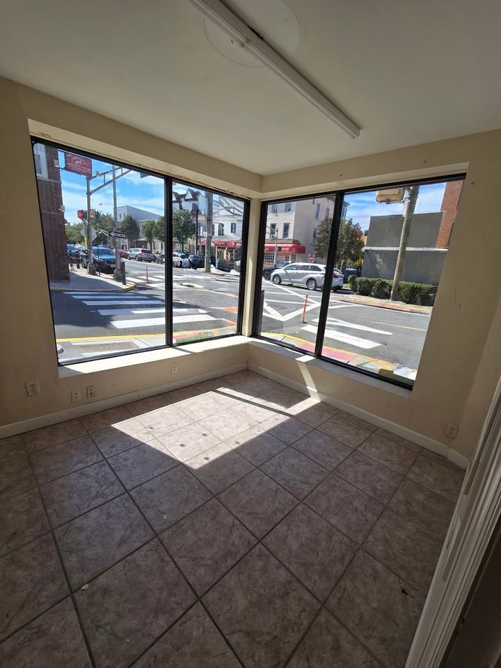 3800 Kennedy Blvd #1 - Photo 2 of 10